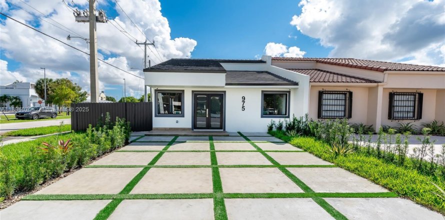 Casa en Miami, Florida 3 dormitorios, 93.55 m2 № 1945871