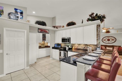 House in Gotha, Florida 4 bedrooms, 213.3 sq.m. № 1838469 - photo 8