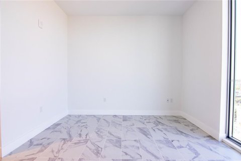 Condo in Saint Petersburg, Florida, 2 bedrooms  № 1792932 - photo 14