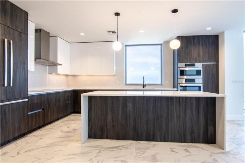 Condo in Saint Petersburg, Florida, 2 bedrooms  № 1792932 - photo 4