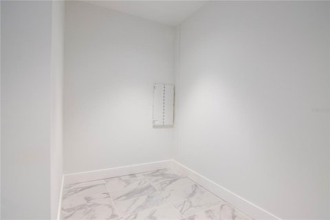 Condo in Saint Petersburg, Florida, 2 bedrooms  № 1792932 - photo 17