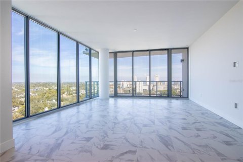 Condo in Saint Petersburg, Florida, 2 bedrooms  № 1792932 - photo 7
