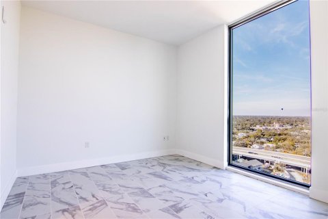 Condo in Saint Petersburg, Florida, 2 bedrooms  № 1792932 - photo 13