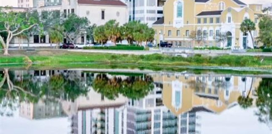 Condo in Saint Petersburg, Florida, 2 bedrooms  № 1792932