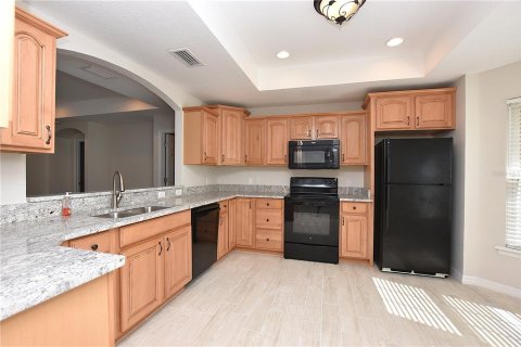 Villa ou maison à louer à Lakeland, Floride: 3 chambres, 160.16 m2 № 2389018 - photo 2