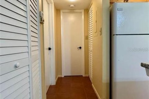 Copropriété à louer à Port Charlotte, Floride: 1 chambre, 64.01 m2 № 2213607 - photo 10