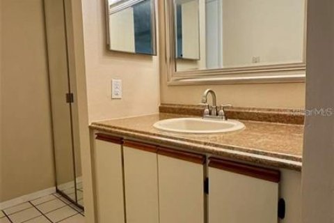 Copropriété à louer à Port Charlotte, Floride: 1 chambre, 64.01 m2 № 2213607 - photo 15