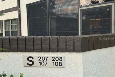 Copropriété à louer à Port Charlotte, Floride: 1 chambre, 64.01 m2 № 2213607 - photo 2