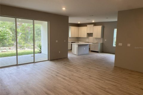 Casa en venta en Spring Hill, Florida, 4 dormitorios, 194.35 m2 № 2221397 - foto 4