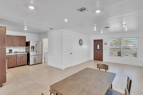 Купить виллу или дом в Холливуд, Флорида 4 спальни, 156.54м2, № 1956073 - фото 11