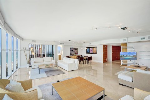 Copropriété à vendre à Sunny Isles Beach, Floride: 4 chambres, 366.5 m2 № 1981463 - photo 12