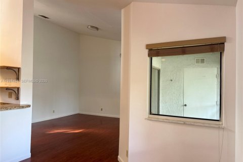 Copropriété à vendre à Miami, Floride: 2 chambres, 121.89 m2 № 2063133 - photo 15