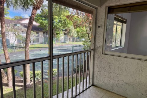 Copropriété à vendre à Miami, Floride: 2 chambres, 121.89 m2 № 2063133 - photo 24