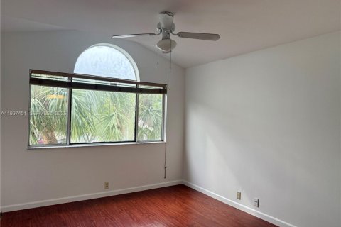 Copropriété à vendre à Miami, Floride: 2 chambres, 121.89 m2 № 2063133 - photo 29