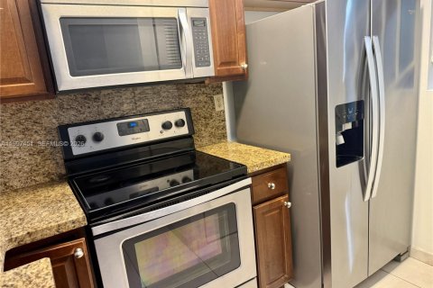Copropriété à vendre à Miami, Floride: 2 chambres, 121.89 m2 № 2063133 - photo 20