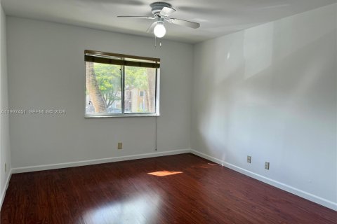 Copropriété à vendre à Miami, Floride: 2 chambres, 121.89 m2 № 2063133 - photo 10