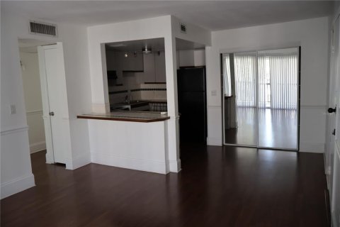Copropriété à vendre à Tampa, Floride: 1 chambre, 65.96 m2 № 1880563 - photo 3