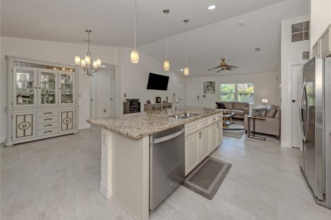 House in North Port, Florida 3 bedrooms, 132.57 sq.m. № 2155898 - photo 5