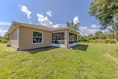 House in North Port, Florida 3 bedrooms, 132.57 sq.m. № 2155898 - photo 23