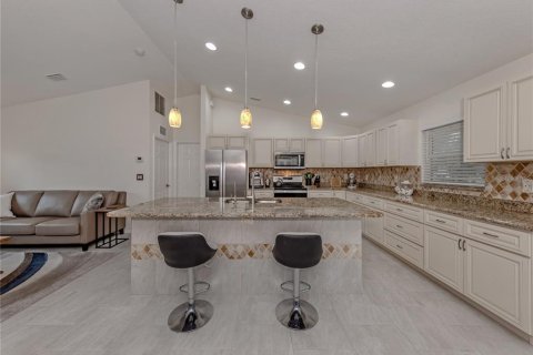 House in North Port, Florida 3 bedrooms, 132.57 sq.m. № 2155898 - photo 11