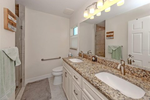 House in North Port, Florida 3 bedrooms, 132.57 sq.m. № 2155898 - photo 14