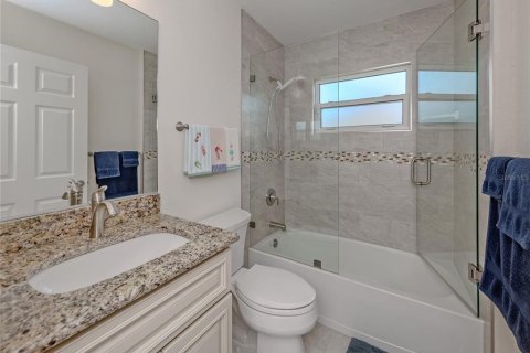 House in North Port, Florida 3 bedrooms, 132.57 sq.m. № 2155898 - photo 17