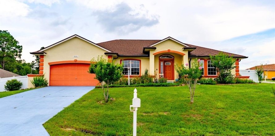 Casa en Ocala, Florida 3 dormitorios, 203.55 m2 № 2101457