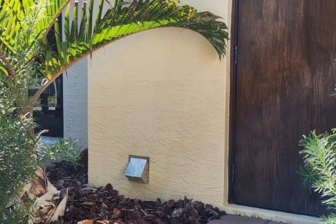 Villa ou maison à louer à Palm Beach Shores, Floride: 2 chambres, 101.26 m2 № 892228 - photo 1