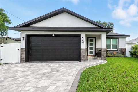 House in Orlando, Florida 4 bedrooms, 143.63 sq.m. № 1885827 - photo 4