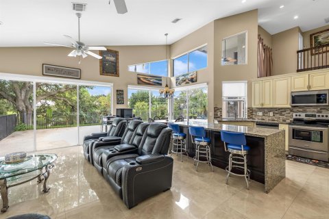 House in Coral Springs, Florida 5 bedrooms, 293.2 sq.m. № 2191029 - photo 23