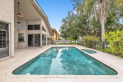 House in Coral Springs, Florida 5 bedrooms, 293.2 sq.m. № 2191029 - photo 29