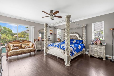 House in Coral Springs, Florida 5 bedrooms, 293.2 sq.m. № 2191029 - photo 6