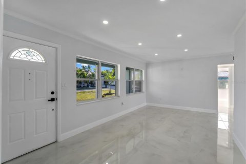 Villa ou maison à vendre à Port Charlotte, Floride: 4 chambres, 145.21 m2 № 2202632 - photo 7