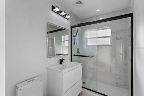 Villa ou maison à vendre à Port Charlotte, Floride: 4 chambres, 145.21 m2 № 2202632 - photo 24