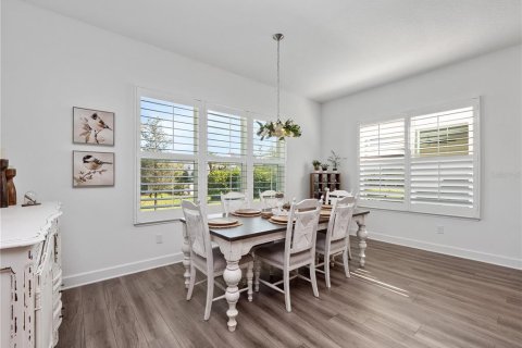 House in Winter Garden, Florida 5 bedrooms, 383.04 sq.m. № 1875775 - photo 12