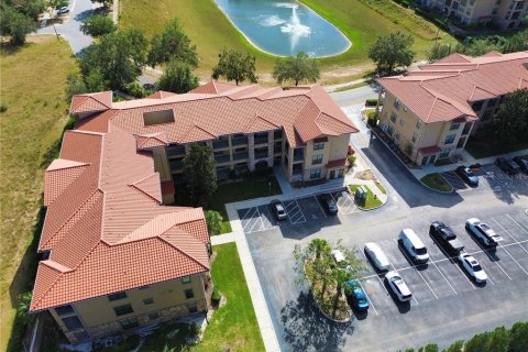 Condo in Davenport, Florida, 4 bedrooms № 2113924 - photo 15