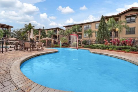 Condo in Davenport, Florida, 4 bedrooms № 2113924 - photo 22