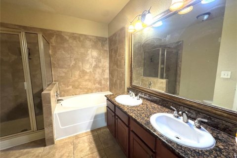 Condo in Davenport, Florida, 4 bedrooms № 2113924 - photo 6