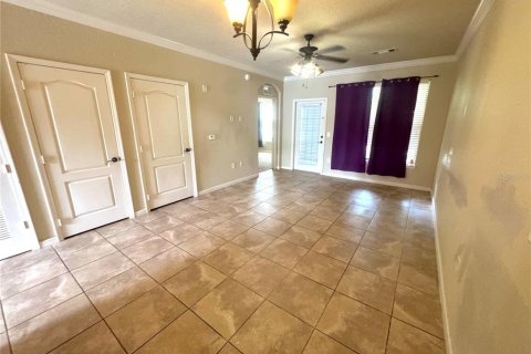 Condo in Davenport, Florida, 4 bedrooms № 2113924 - photo 3