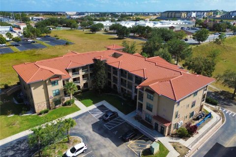 Condo in Davenport, Florida, 4 bedrooms № 2113924