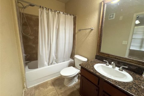 Condo in Davenport, Florida, 4 bedrooms № 2113924 - photo 8