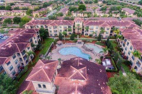 Condo in Davenport, Florida, 4 bedrooms № 2113924 - photo 30