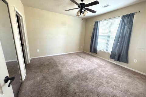 Condo in Davenport, Florida, 4 bedrooms № 2113924 - photo 5