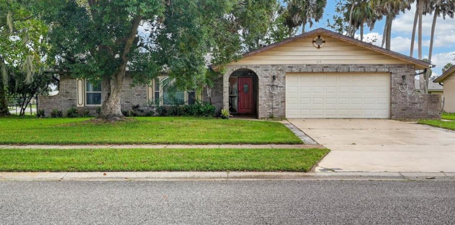 House in Daytona Beach, Florida 3 bedrooms, 143.53 sq.m. № 2389226