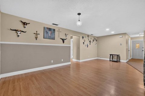 House in Daytona Beach, Florida 3 bedrooms, 143.53 sq.m. № 2389226 - photo 8