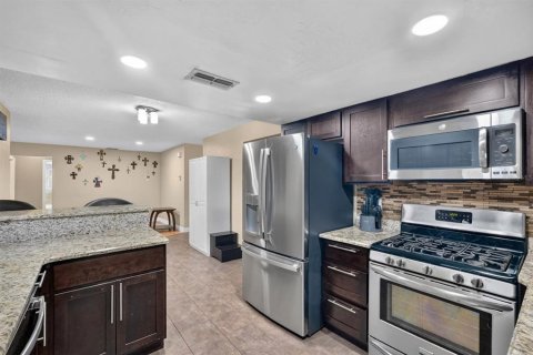 House in Daytona Beach, Florida 3 bedrooms, 143.53 sq.m. № 2389226 - photo 13