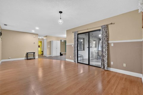 House in Daytona Beach, Florida 3 bedrooms, 143.53 sq.m. № 2389226 - photo 9