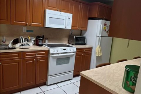 Commercial property in Miami, Florida № 1712064 - photo 7