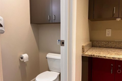Propiedad comercial en alquiler en Winter Park, Florida, 345.41 m2 № 2166294 - foto 21