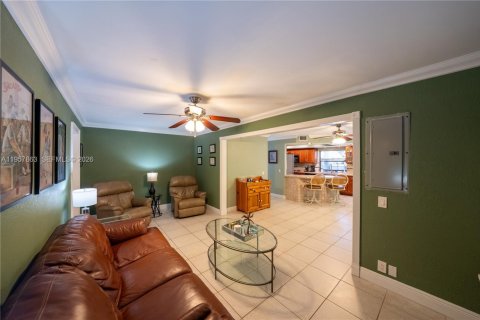 Casa en venta en Miami, Florida, 3 dormitorios, 223.99 m2 № 2019609 - foto 11